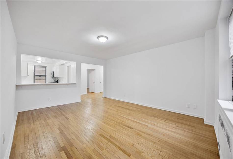302 96th Street, Brooklyn, New York 11209-7830, 1 Bedroom Bedrooms, ,1 BathroomBathrooms,Residential,For Sale,96th,490772