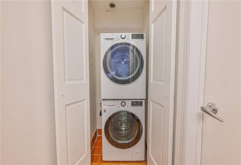195 15th Street, Brooklyn, New York 11215, 2 Bedrooms Bedrooms, ,2 BathroomsBathrooms,Residential,For Sale,15th,490670