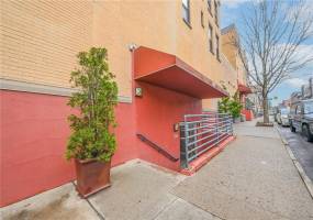 195 15th Street, Brooklyn, New York 11215, 2 Bedrooms Bedrooms, ,2 BathroomsBathrooms,Residential,For Sale,15th,490670