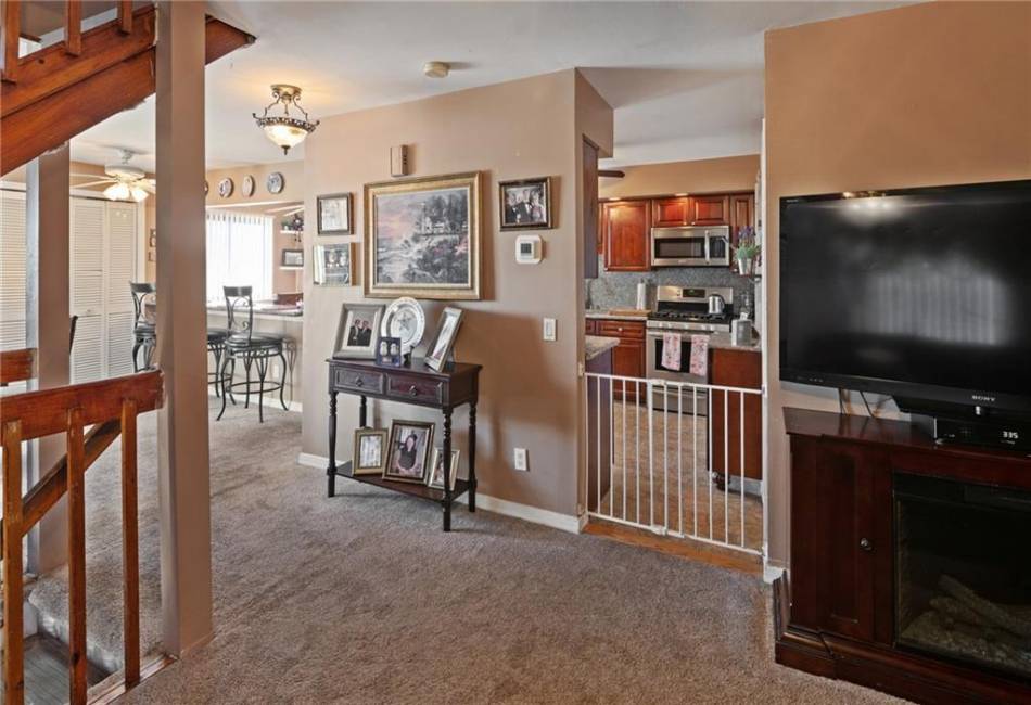 96 Lamped Loop, New Springville, New York 10314, 3 Bedrooms Bedrooms, ,2 BathroomsBathrooms,Residential,For Sale,Lamped,490459