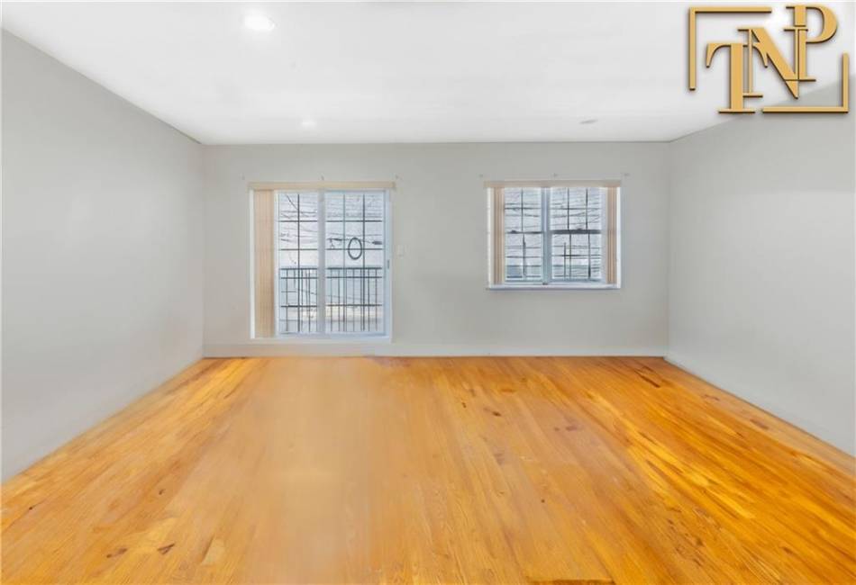 9526 Schenck Street, Brooklyn, New York 11236, 2 Bedrooms Bedrooms, ,2 BathroomsBathrooms,Residential,For Sale,Schenck,490691