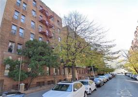 3091 Brighton 3rd Street, Brooklyn, New York 11235, 1 Bedroom Bedrooms, ,1 BathroomBathrooms,Residential,For Sale,Brighton 3rd,490712