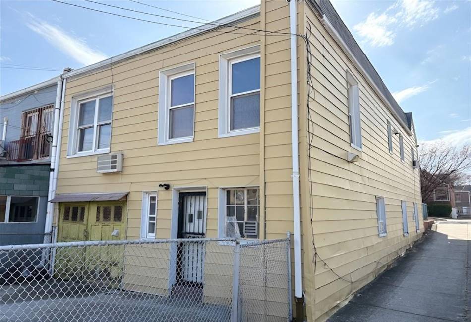 2315 17th Street, Brooklyn, New York 11229, 3 Bedrooms Bedrooms, ,2 BathroomsBathrooms,Residential,For Sale,17th,490777