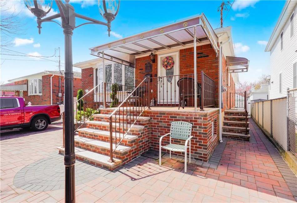 136 Bionia Avenue, Staten Island, New York 10305, 3 Bedrooms Bedrooms, ,2 BathroomsBathrooms,Residential,For Sale,Bionia,490818