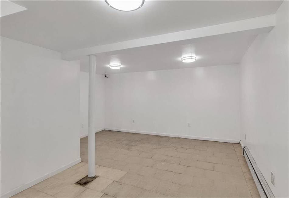 121 Osgood Avenue, State Island, New York 10304, 6 Bedrooms Bedrooms, ,2 BathroomsBathrooms,Residential,For Sale,Osgood,484747