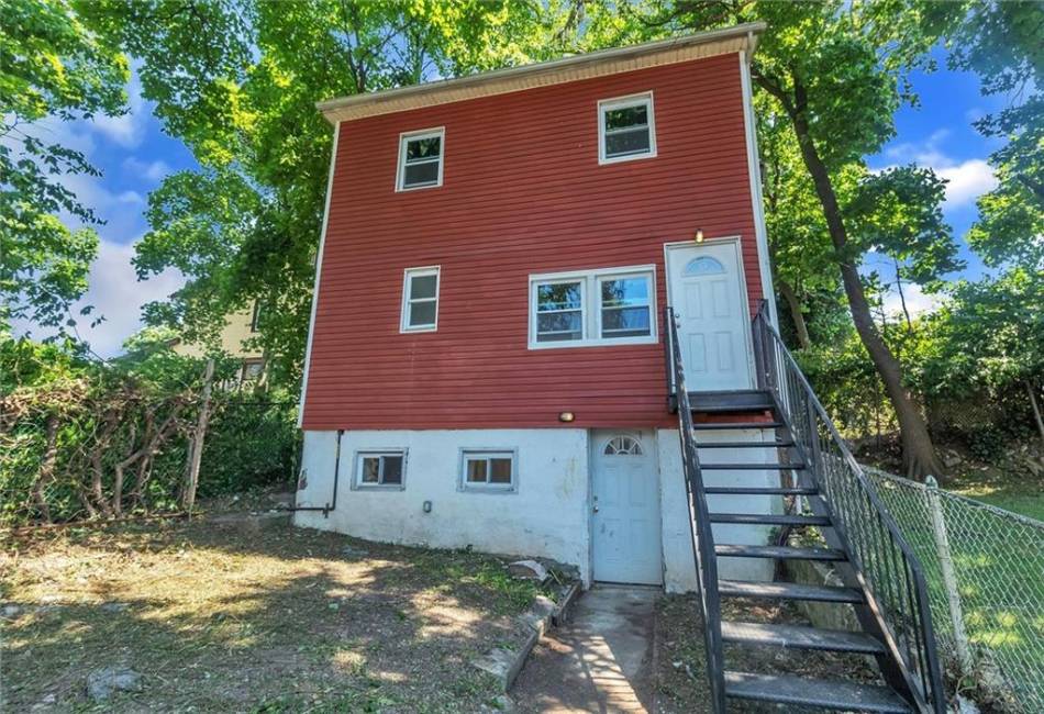121 Osgood Avenue, State Island, New York 10304, 6 Bedrooms Bedrooms, ,2 BathroomsBathrooms,Residential,For Sale,Osgood,484747
