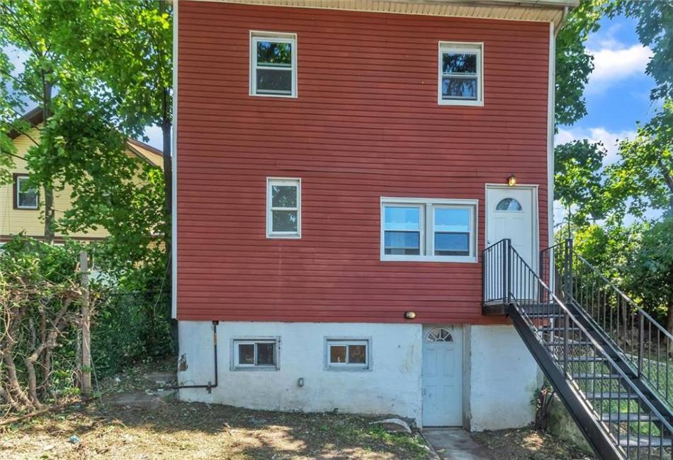 121 Osgood Avenue, State Island, New York 10304, 6 Bedrooms Bedrooms, ,2 BathroomsBathrooms,Residential,For Sale,Osgood,484747