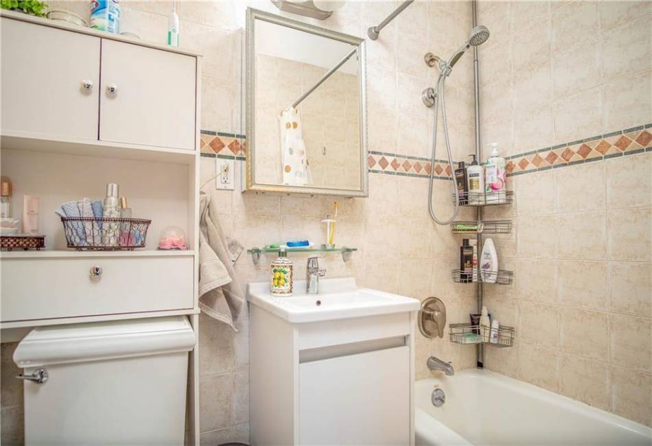 2935 5th Street, Brooklyn, New York 11224, 2 Bedrooms Bedrooms, ,1 BathroomBathrooms,Residential,For Sale,5th,490835