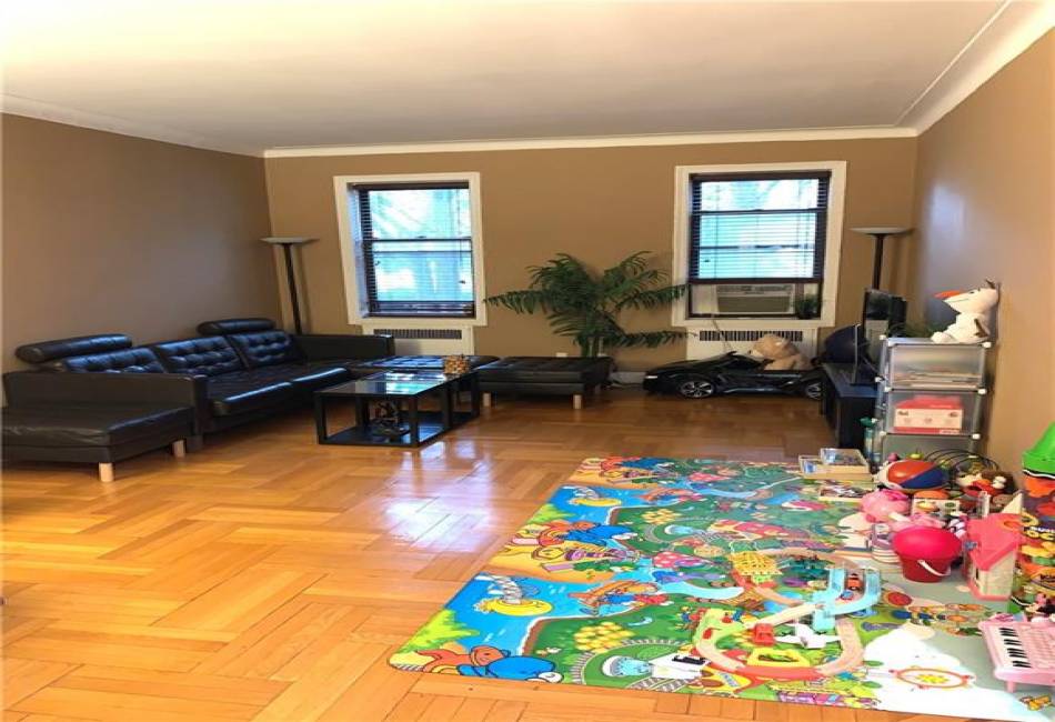 2515 Glenwood Road, Brooklyn, New York 11210, 1 Bedroom Bedrooms, ,1 BathroomBathrooms,Residential,For Sale,Glenwood,490720