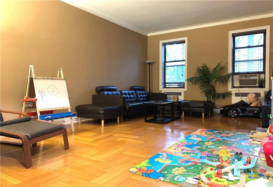 2515 Glenwood Road, Brooklyn, New York 11210, 1 Bedroom Bedrooms, ,1 BathroomBathrooms,Residential,For Sale,Glenwood,490720
