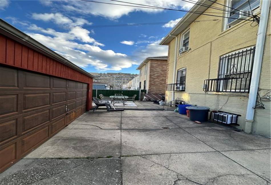 7021 Colonial Road, Brooklyn, New York 11209, 7 Bedrooms Bedrooms, ,4 BathroomsBathrooms,Residential,For Sale,Colonial,490699