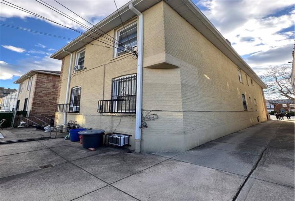 7021 Colonial Road, Brooklyn, New York 11209, 7 Bedrooms Bedrooms, ,4 BathroomsBathrooms,Residential,For Sale,Colonial,490699