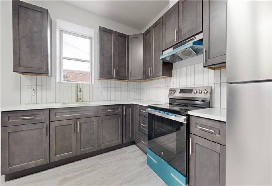 7902 16th Avenue, Brooklyn, New York 11214, 7 Bedrooms Bedrooms, ,4 BathroomsBathrooms,Residential,For Sale,16th,490882
