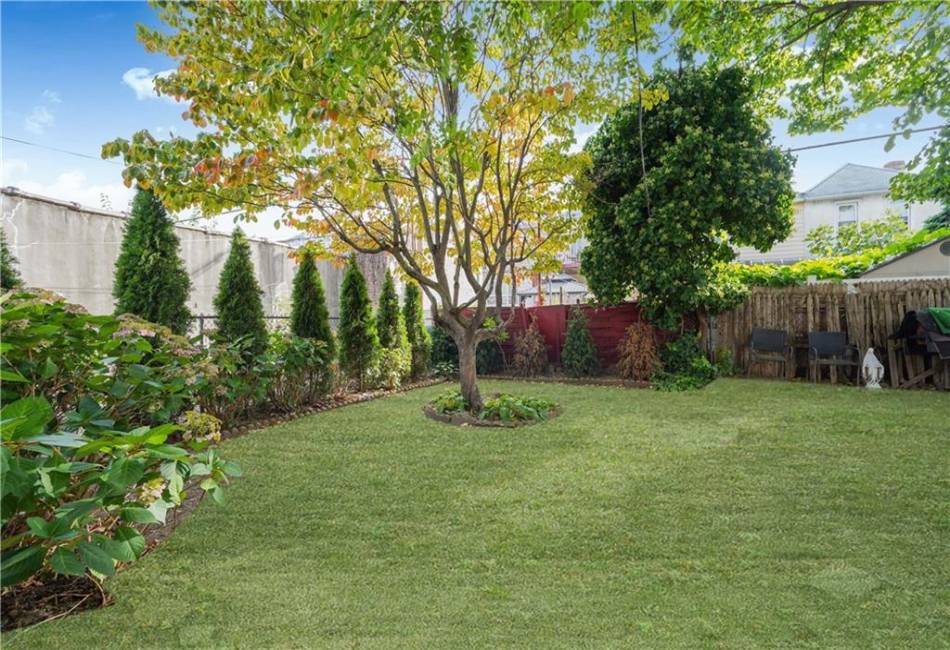 2039 5th Street, Brooklyn, New York 11223, 4 Bedrooms Bedrooms, ,3 BathroomsBathrooms,Residential,For Sale,5th,490886