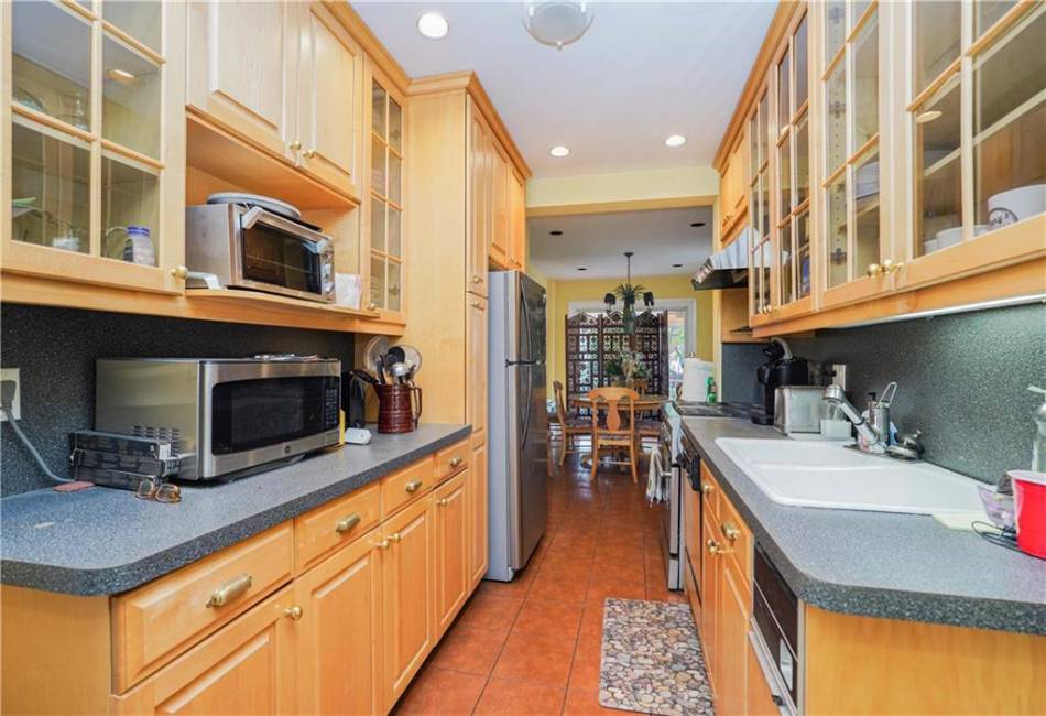 2039 5th Street, Brooklyn, New York 11223, 4 Bedrooms Bedrooms, ,3 BathroomsBathrooms,Residential,For Sale,5th,490886