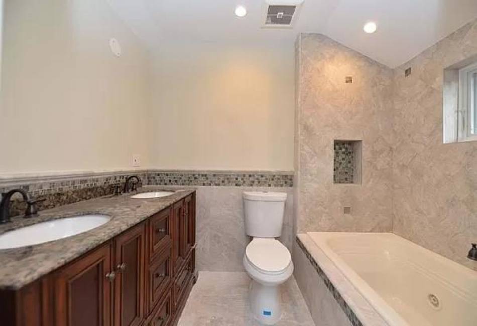 119 Norfolk Street, Brooklyn, New York 11235, 5 Bedrooms Bedrooms, ,4.5 BathroomsBathrooms,Residential,For Sale,Norfolk,490900