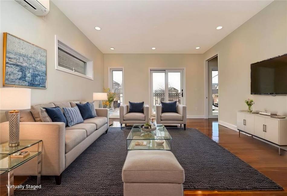 119 Norfolk Street, Brooklyn, New York 11235, 5 Bedrooms Bedrooms, ,4.5 BathroomsBathrooms,Residential,For Sale,Norfolk,490900