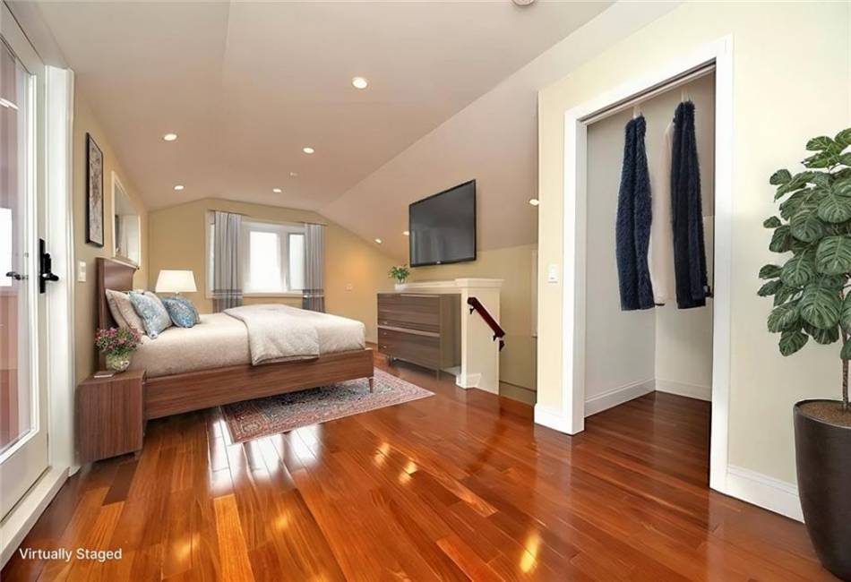 119 Norfolk Street, Brooklyn, New York 11235, 5 Bedrooms Bedrooms, ,4.5 BathroomsBathrooms,Residential,For Sale,Norfolk,490900