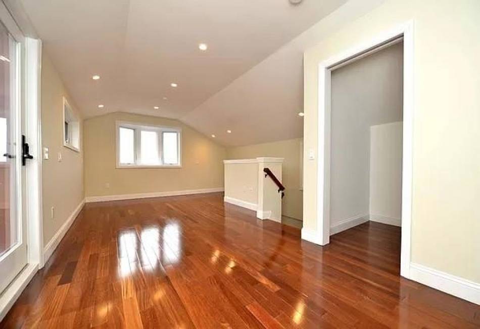 119 Norfolk Street, Brooklyn, New York 11235, 5 Bedrooms Bedrooms, ,4.5 BathroomsBathrooms,Residential,For Sale,Norfolk,490900