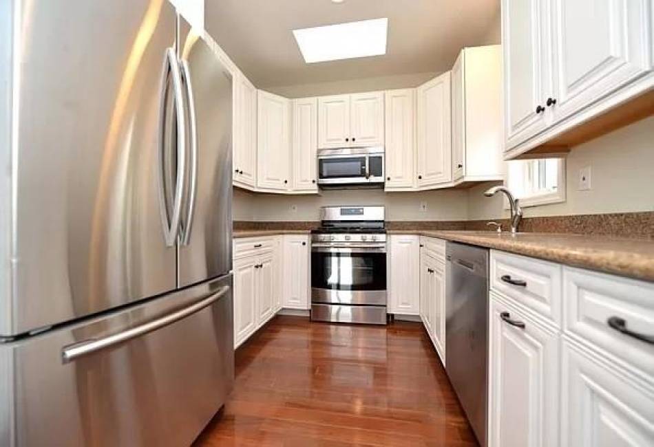 119 Norfolk Street, Brooklyn, New York 11235, 5 Bedrooms Bedrooms, ,4.5 BathroomsBathrooms,Residential,For Sale,Norfolk,490900