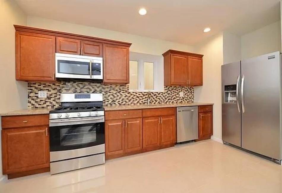 119 Norfolk Street, Brooklyn, New York 11235, 5 Bedrooms Bedrooms, ,4.5 BathroomsBathrooms,Residential,For Sale,Norfolk,490900
