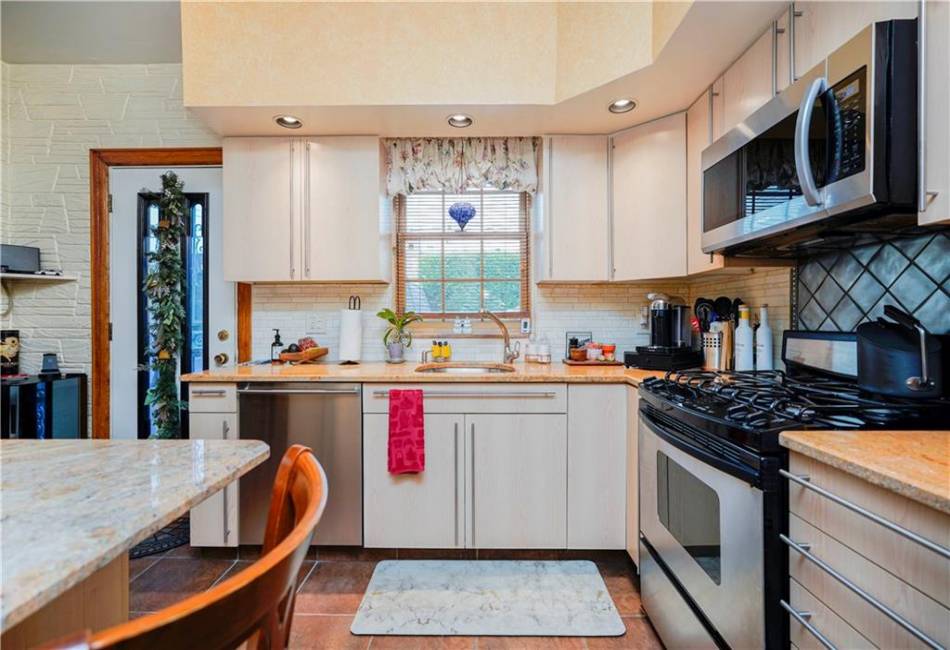 1830 33rd Street, Brooklyn, New York 11234, 3 Bedrooms Bedrooms, ,2 BathroomsBathrooms,Residential,For Sale,33rd,490914