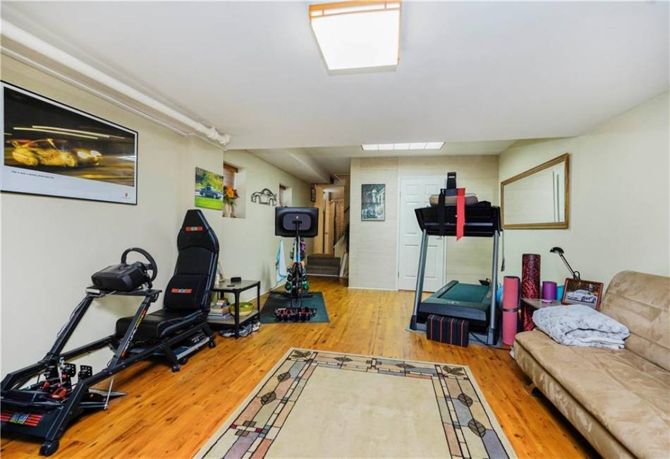 1830 33rd Street, Brooklyn, New York 11234, 3 Bedrooms Bedrooms, ,2 BathroomsBathrooms,Residential,For Sale,33rd,490914
