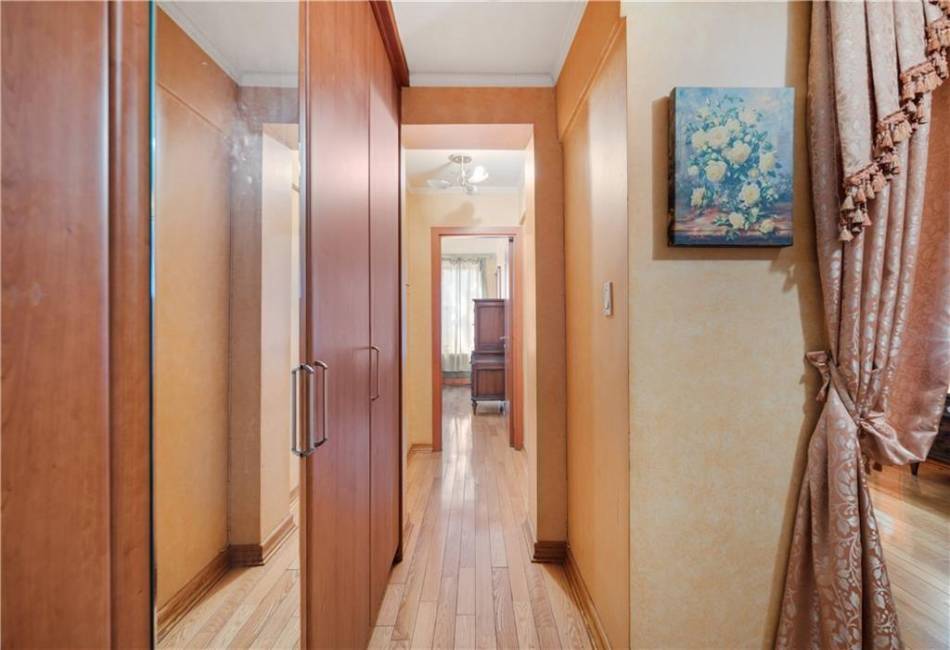 711 Montauk Court, Brooklyn, New York 11235, 1 Bedroom Bedrooms, ,1 BathroomBathrooms,Residential,For Sale,Montauk,490915