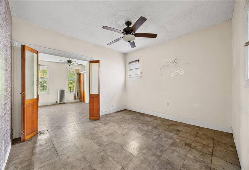 111 Schenectady Avenue, Brooklyn, New York 11213, 3 Bedrooms Bedrooms, ,3 BathroomsBathrooms,Residential,For Sale,Schenectady,478388