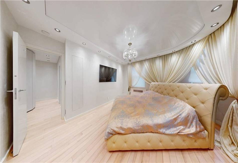 1120 Brighton Beach Avenue, Brooklyn, New York 11235, 2 Bedrooms Bedrooms, ,1 BathroomBathrooms,Residential,For Sale,Brighton Beach,490895