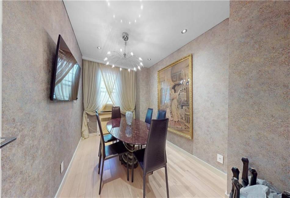 1120 Brighton Beach Avenue, Brooklyn, New York 11235, 2 Bedrooms Bedrooms, ,1 BathroomBathrooms,Residential,For Sale,Brighton Beach,490895