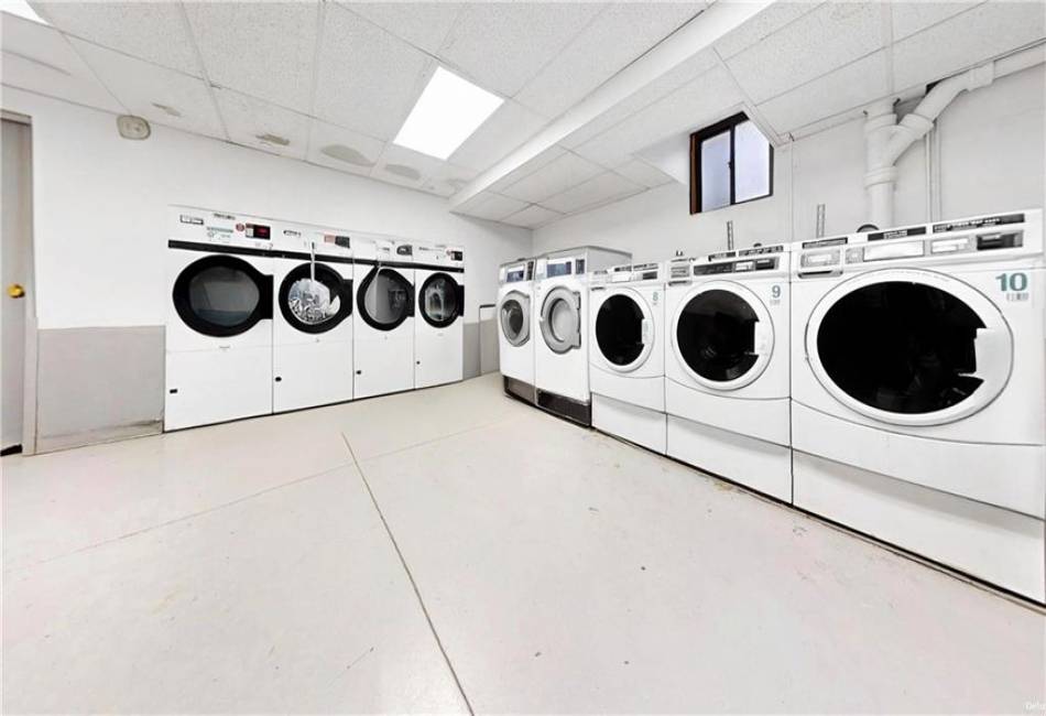 1120 Brighton Beach Avenue, Brooklyn, New York 11235, 2 Bedrooms Bedrooms, ,1 BathroomBathrooms,Residential,For Sale,Brighton Beach,490895