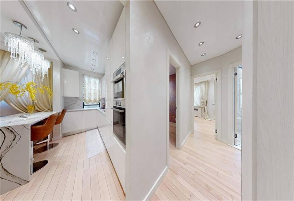 1120 Brighton Beach Avenue, Brooklyn, New York 11235, 2 Bedrooms Bedrooms, ,1 BathroomBathrooms,Residential,For Sale,Brighton Beach,490895