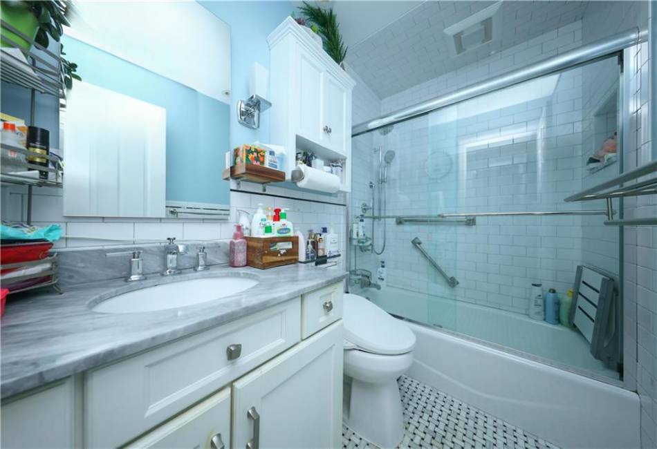 192 Gansevoort Boulevard, Staten Island, New York 10314, 4 Bedrooms Bedrooms, ,2 BathroomsBathrooms,Residential,For Sale,Gansevoort,490925