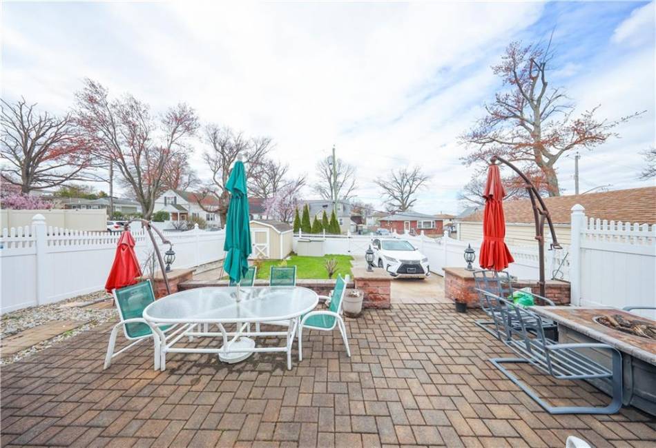 192 Gansevoort Boulevard, Staten Island, New York 10314, 4 Bedrooms Bedrooms, ,2 BathroomsBathrooms,Residential,For Sale,Gansevoort,490925
