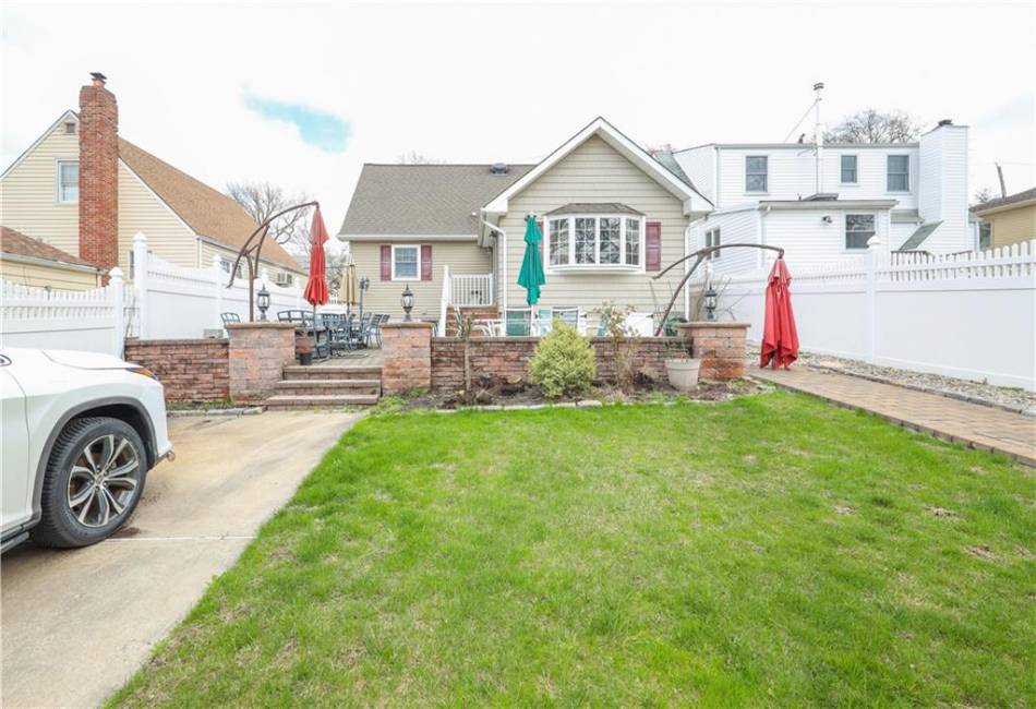 192 Gansevoort Boulevard, Staten Island, New York 10314, 4 Bedrooms Bedrooms, ,2 BathroomsBathrooms,Residential,For Sale,Gansevoort,490925