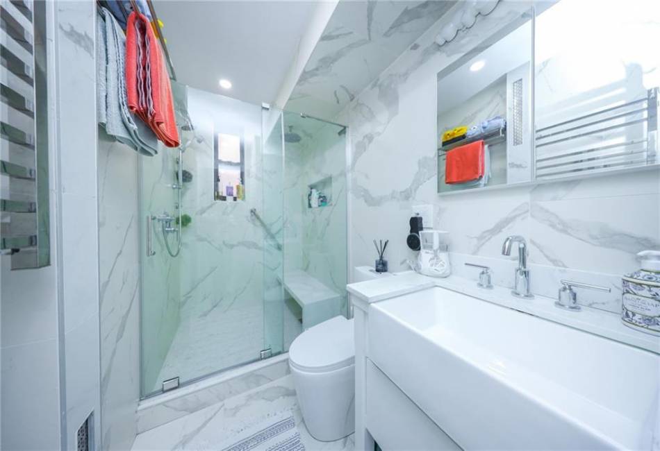 2680 19th Street, Brooklyn, New York 11235, 2 Bedrooms Bedrooms, ,1 BathroomBathrooms,Residential,For Sale,19th,490927