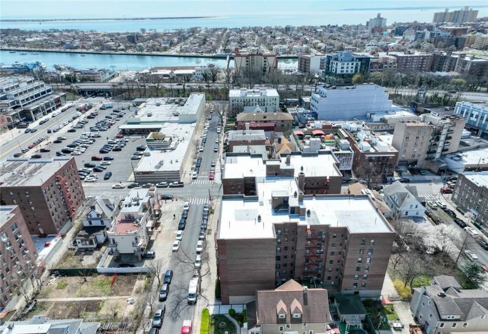 2680 19th Street, Brooklyn, New York 11235, 2 Bedrooms Bedrooms, ,1 BathroomBathrooms,Residential,For Sale,19th,490927