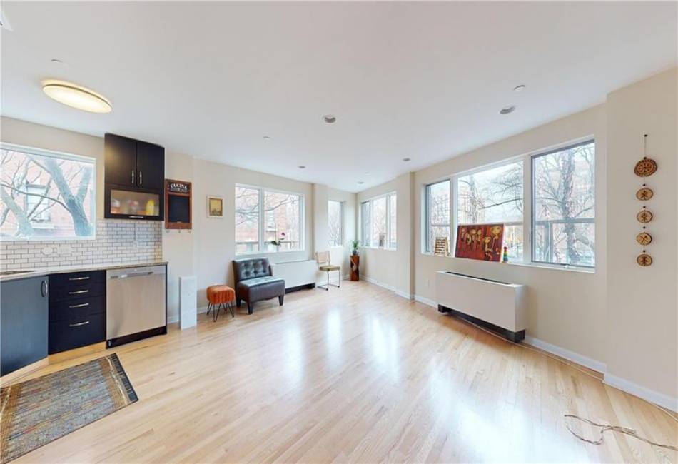 702 Ocean Parkway, Brooklyn, New York 11230, 2 Bedrooms Bedrooms, ,2 BathroomsBathrooms,Residential,For Sale,Ocean,490928