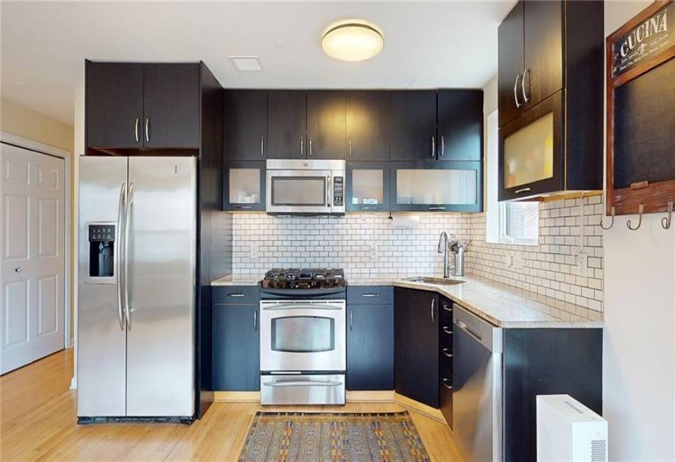 702 Ocean Parkway, Brooklyn, New York 11230, 2 Bedrooms Bedrooms, ,2 BathroomsBathrooms,Residential,For Sale,Ocean,490928