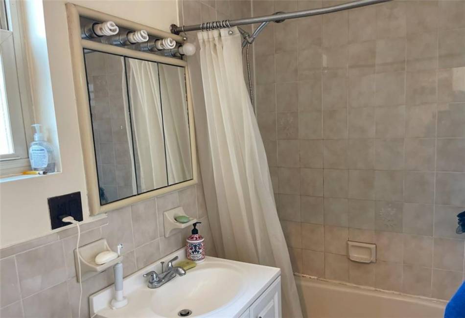8235 Ankener Avenue, Elmhurst, New York 11373, ,2 BathroomsBathrooms,Residential,For Sale,Ankener,490932