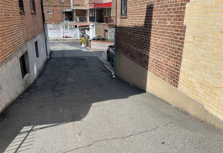 8235 Ankener Avenue, Elmhurst, New York 11373, ,2 BathroomsBathrooms,Residential,For Sale,Ankener,490932