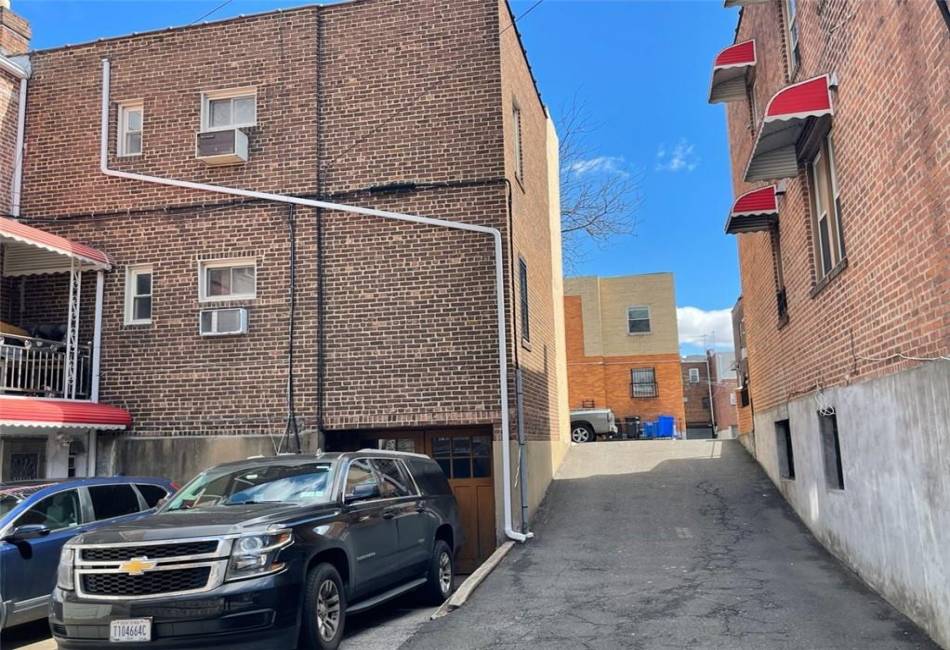 8235 Ankener Avenue, Elmhurst, New York 11373, ,2 BathroomsBathrooms,Residential,For Sale,Ankener,490932