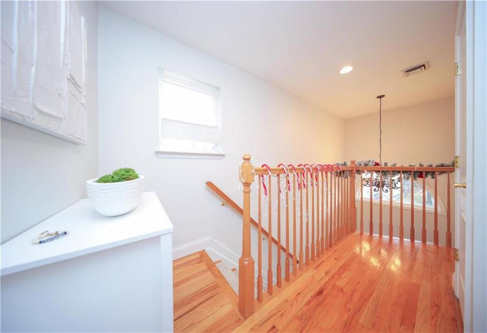 147 Kirshon Avenue, Staten Island, New York 10314, 4 Bedrooms Bedrooms, ,4 BathroomsBathrooms,Residential,For Sale,Kirshon,490933