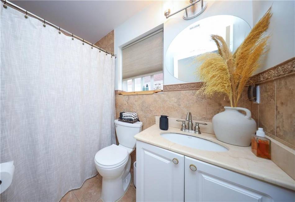 147 Kirshon Avenue, Staten Island, New York 10314, 4 Bedrooms Bedrooms, ,4 BathroomsBathrooms,Residential,For Sale,Kirshon,490933