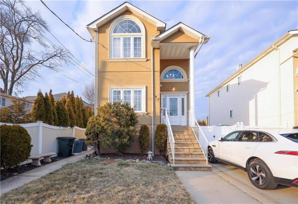 147 Kirshon Avenue, Staten Island, New York 10314, 4 Bedrooms Bedrooms, ,4 BathroomsBathrooms,Residential,For Sale,Kirshon,490933