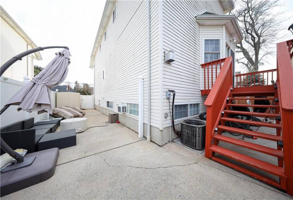 147 Kirshon Avenue, Staten Island, New York 10314, 4 Bedrooms Bedrooms, ,4 BathroomsBathrooms,Residential,For Sale,Kirshon,490933