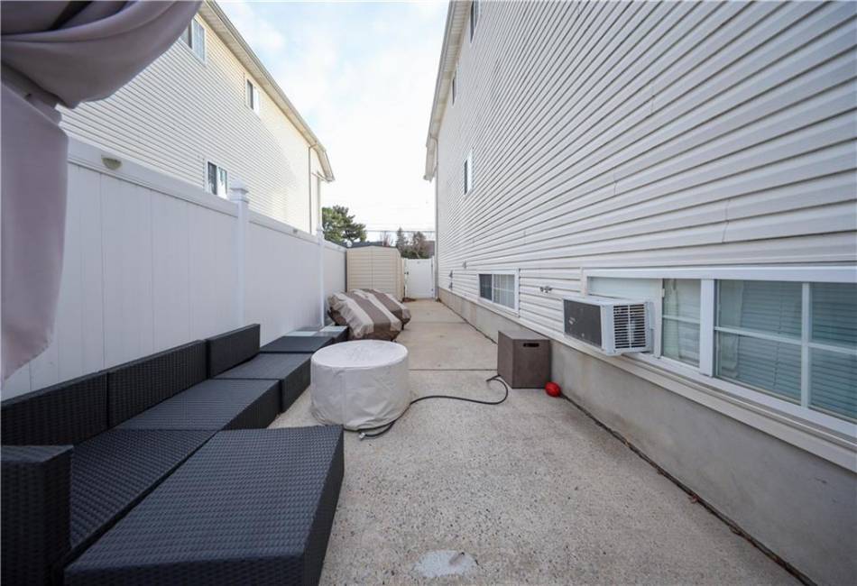 147 Kirshon Avenue, Staten Island, New York 10314, 4 Bedrooms Bedrooms, ,4 BathroomsBathrooms,Residential,For Sale,Kirshon,490933
