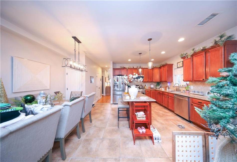 147 Kirshon Avenue, Staten Island, New York 10314, 4 Bedrooms Bedrooms, ,4 BathroomsBathrooms,Residential,For Sale,Kirshon,490933