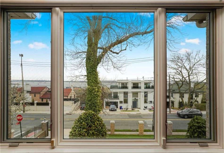 246 Howard Avenue, Staten Island, New York 10301, 5 Bedrooms Bedrooms, ,5 BathroomsBathrooms,Residential,For Sale,Howard,490937